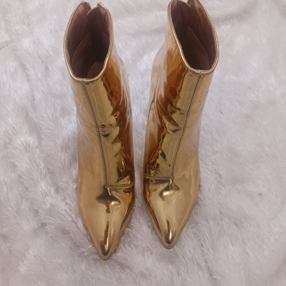 Cape Robbin gold heeled boots size 6.5